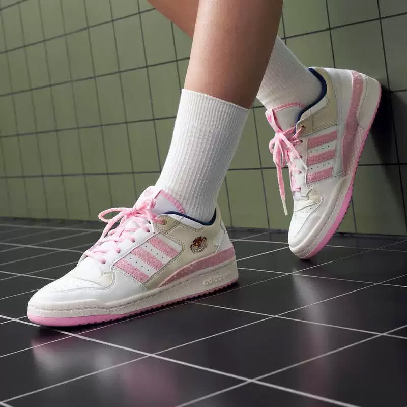 Zapatos de mujer Adidas Clover - Outdoor Lighting Hong Kong reseña y precio